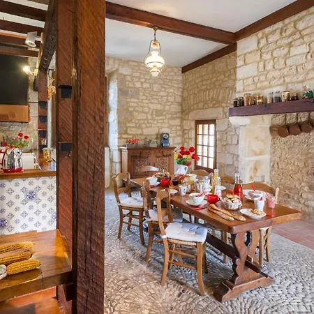 Pomayrede Chateau Sleeps 16 Pool Air Con *